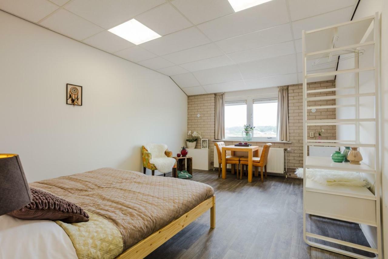 Hotel Corfwater Петен Екстериор снимка